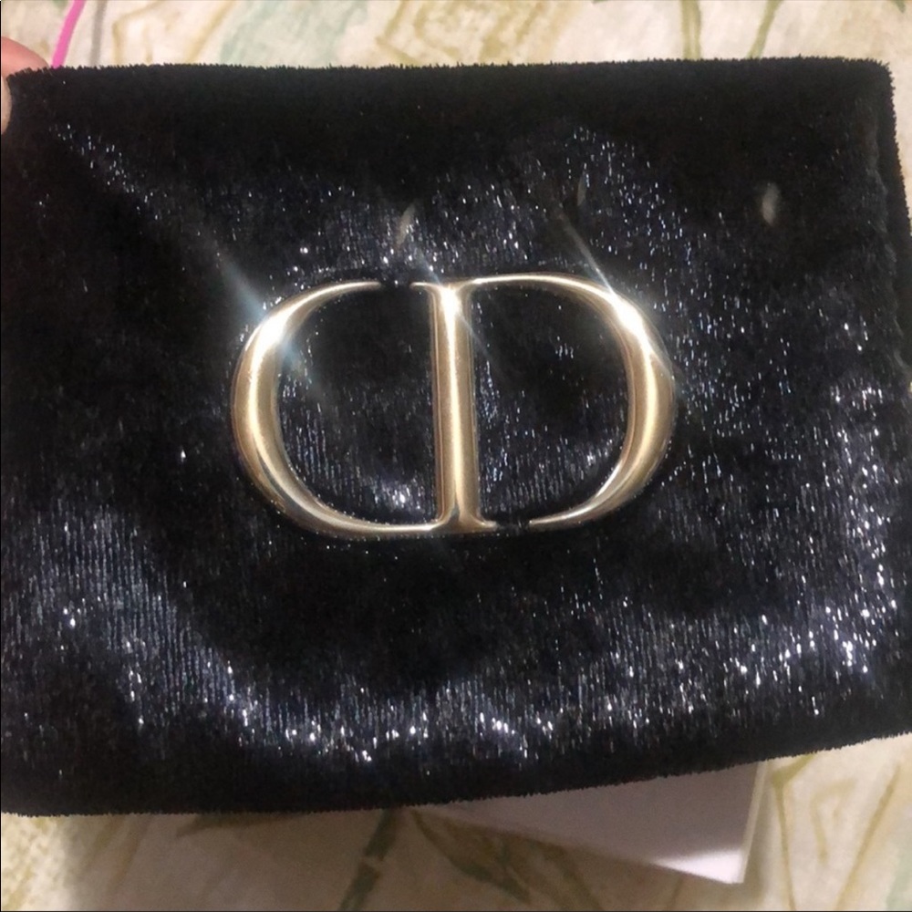 - ❤️- ❤️Dior makeup pouch with chain - Picture 12 of 14